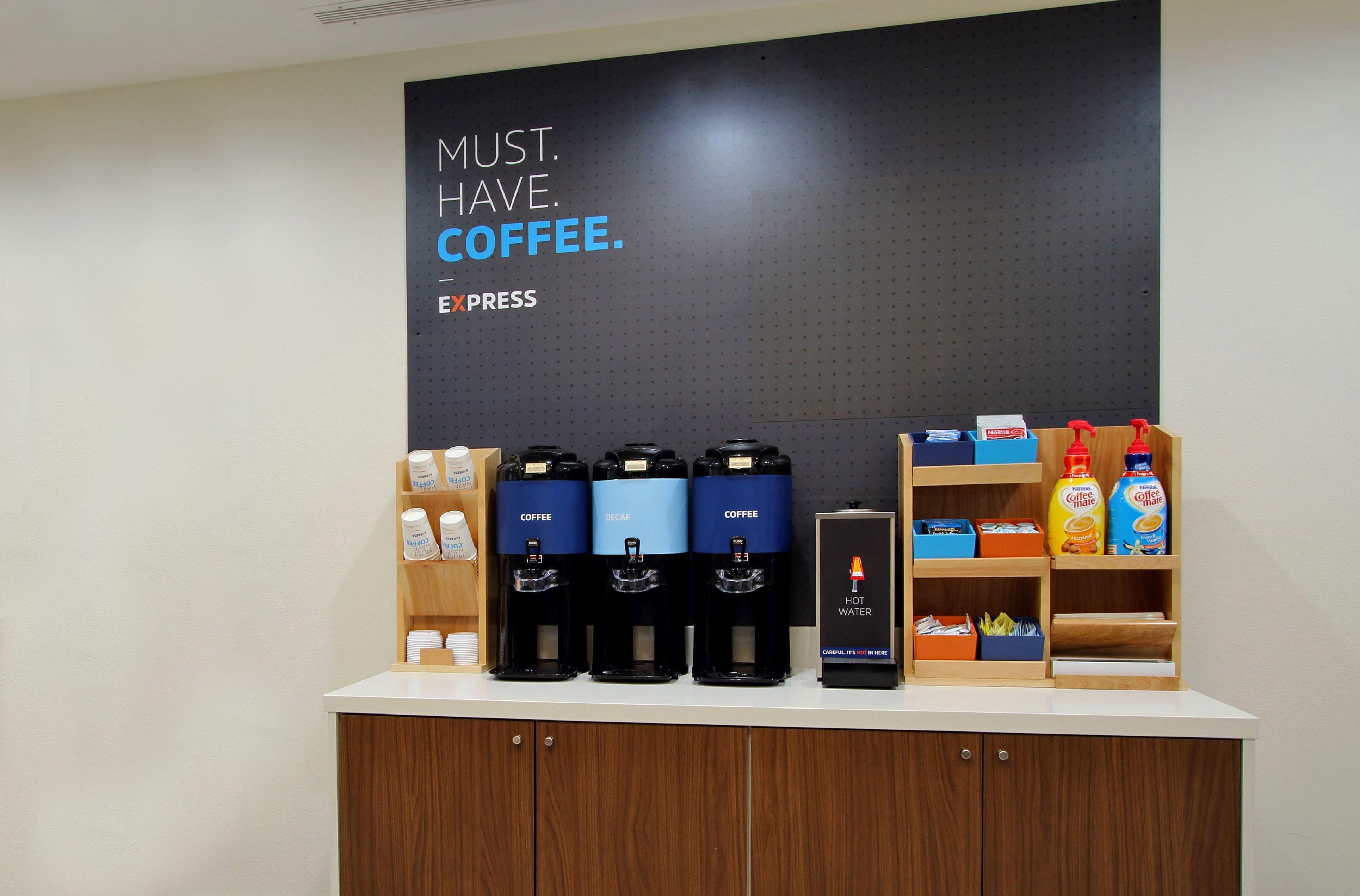 Holiday Inn Express Hotel & Suites Colby By Ihg Bagian luar foto
