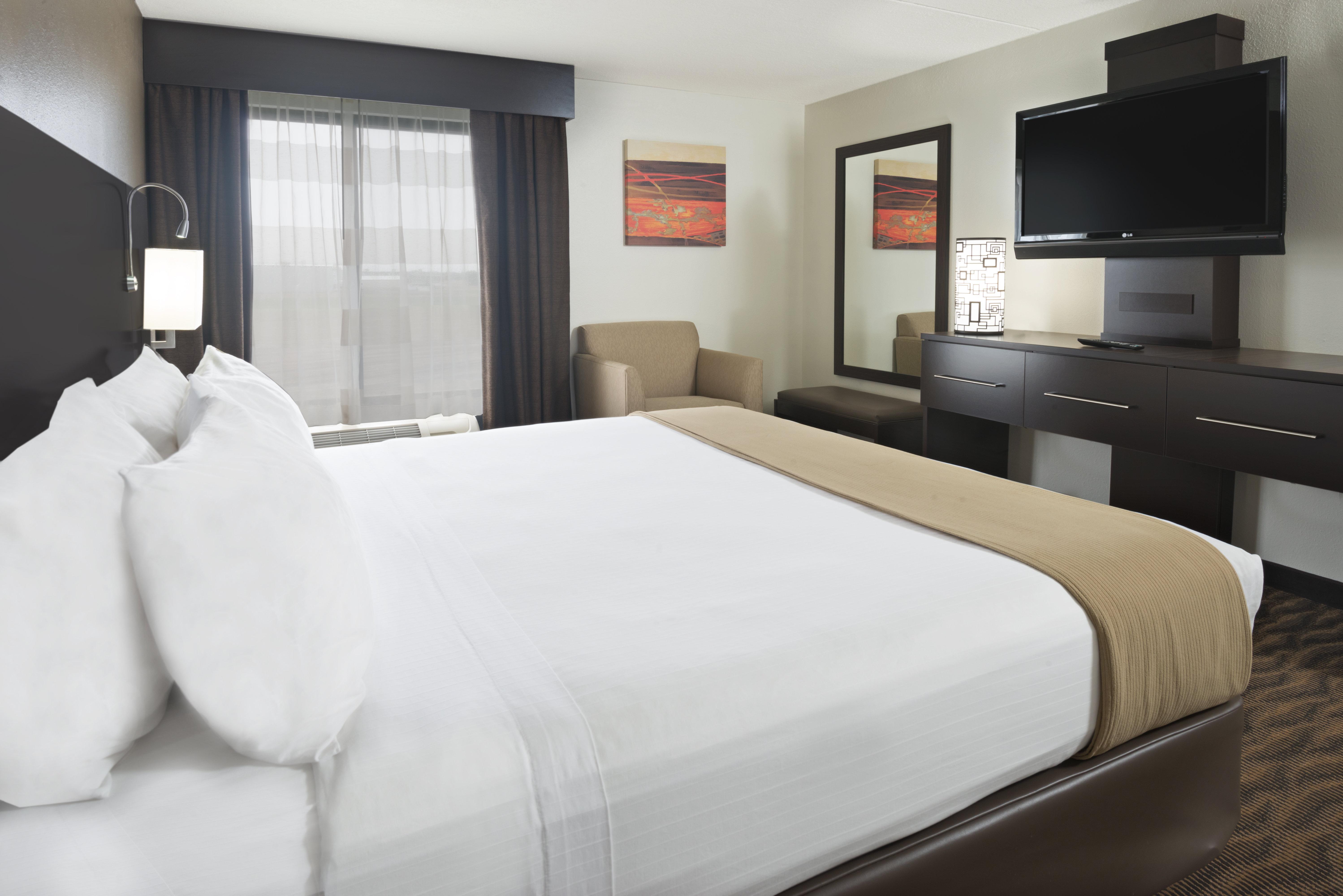 Holiday Inn Express Hotel & Suites Colby By Ihg Bagian luar foto